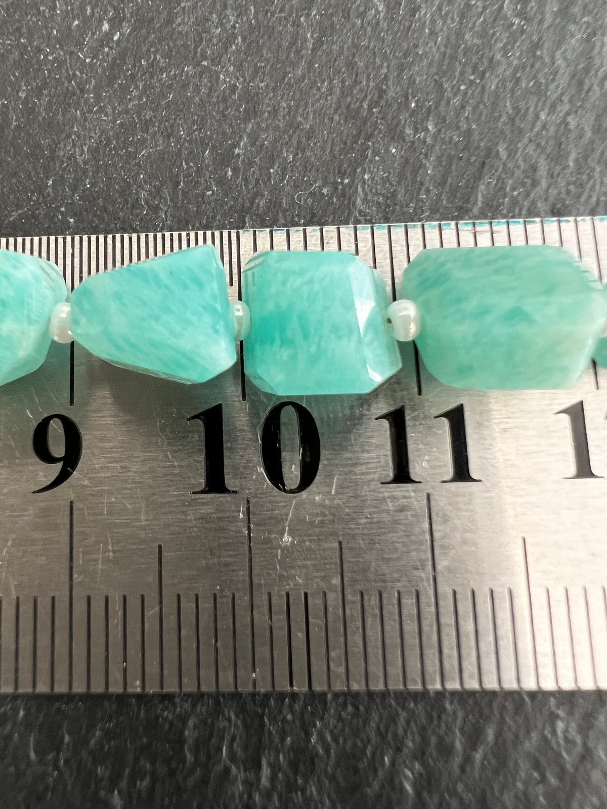 Fil de Pépites d'Amazonite Facettées