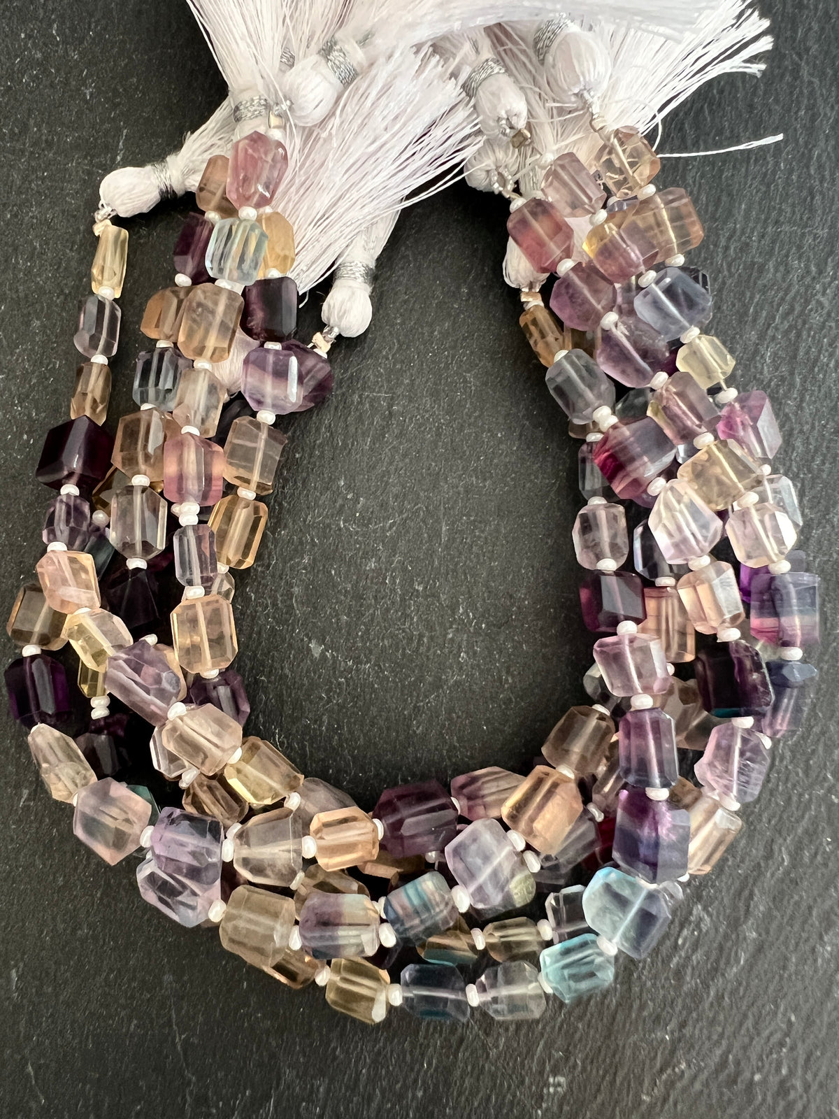 Fil de Pépites de Fluorite Facettée Multicolore