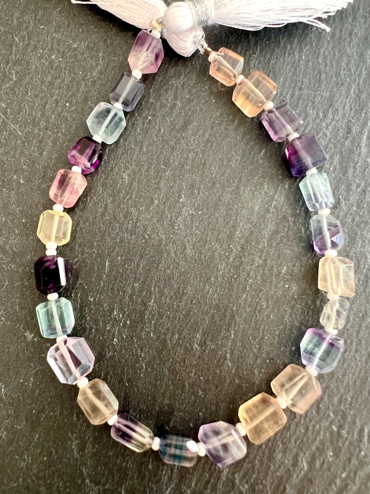Fil de Pépites de Fluorite Facettée Multicolore
