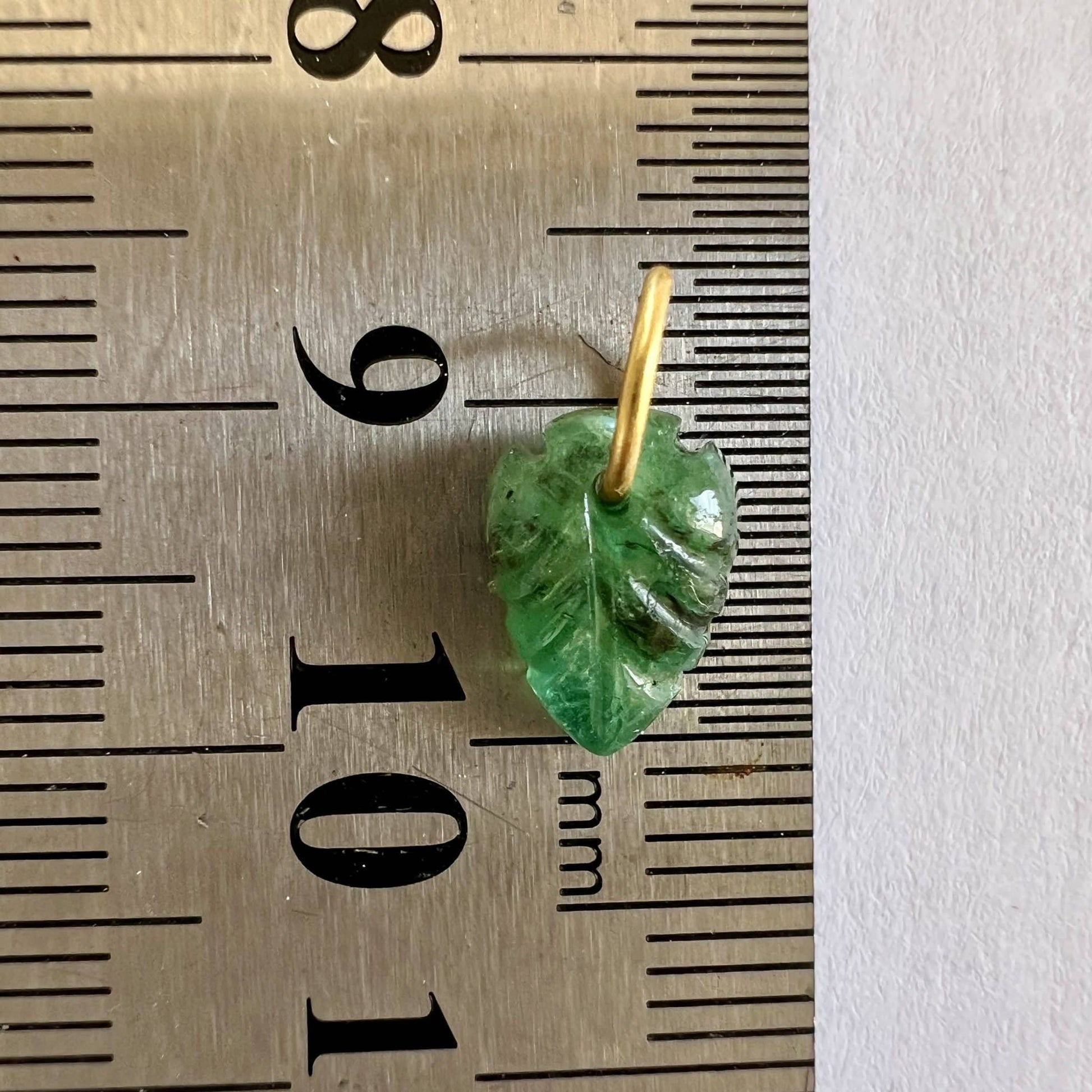 Emeraude petite feuille