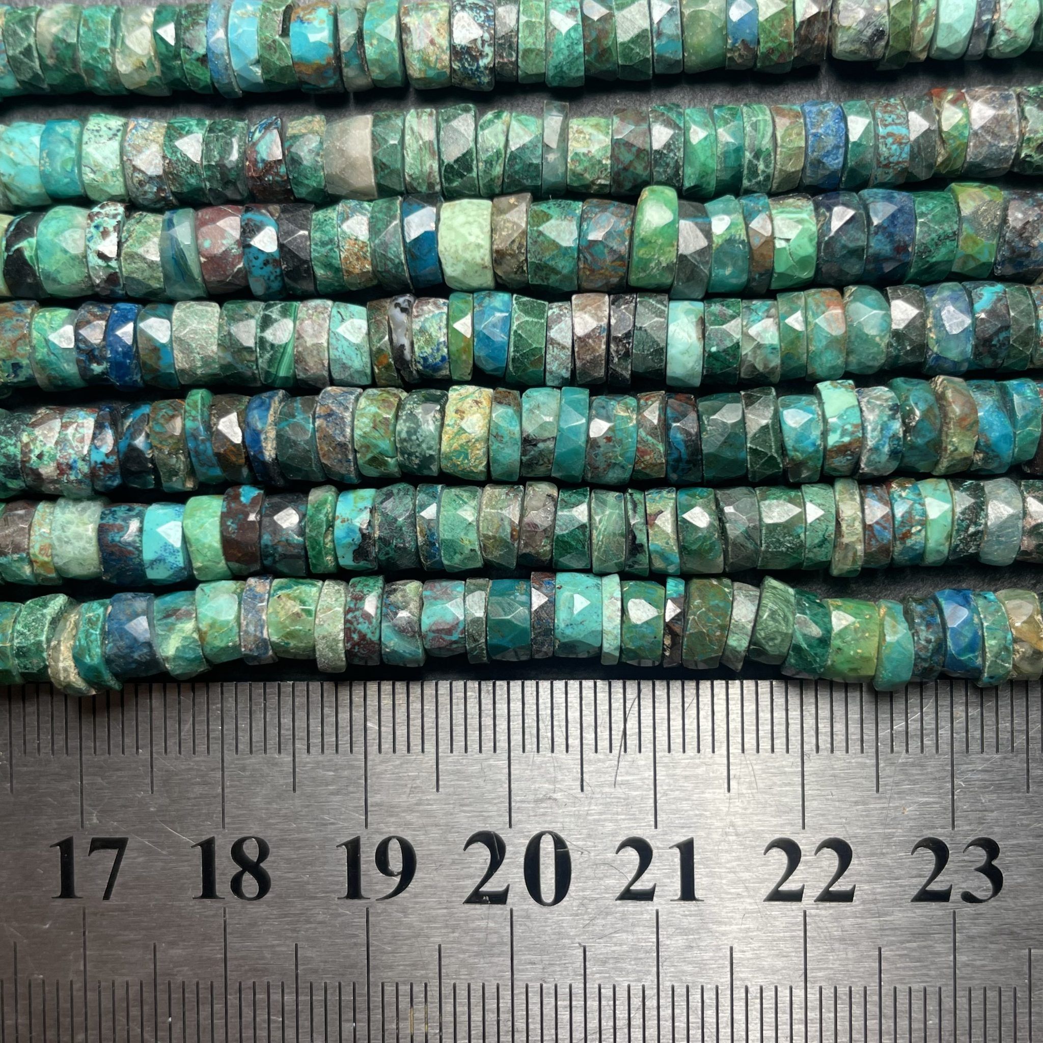 Heishi Facettées en Chrysocolle 6mm(2)