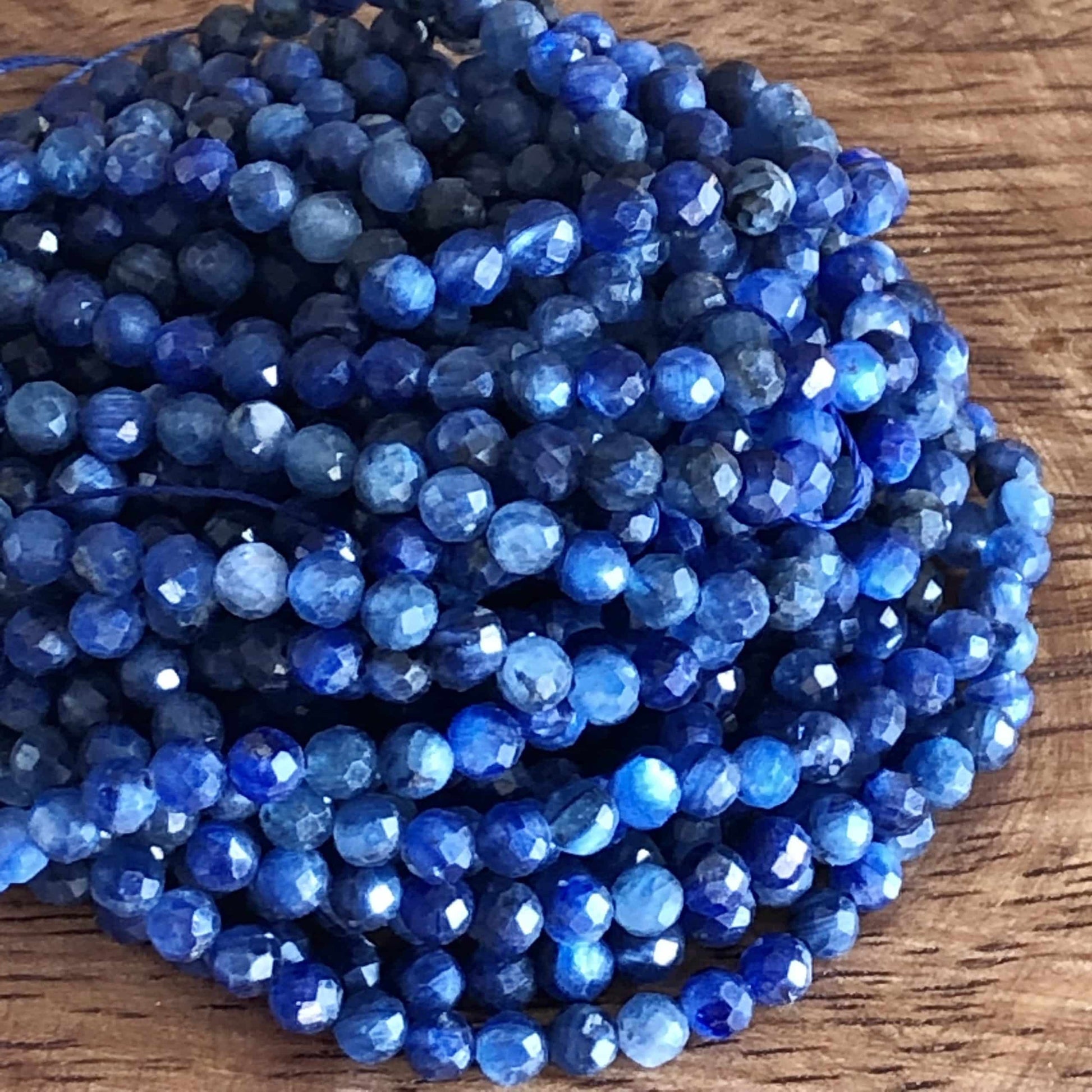 Kyanite Facettée 4mm