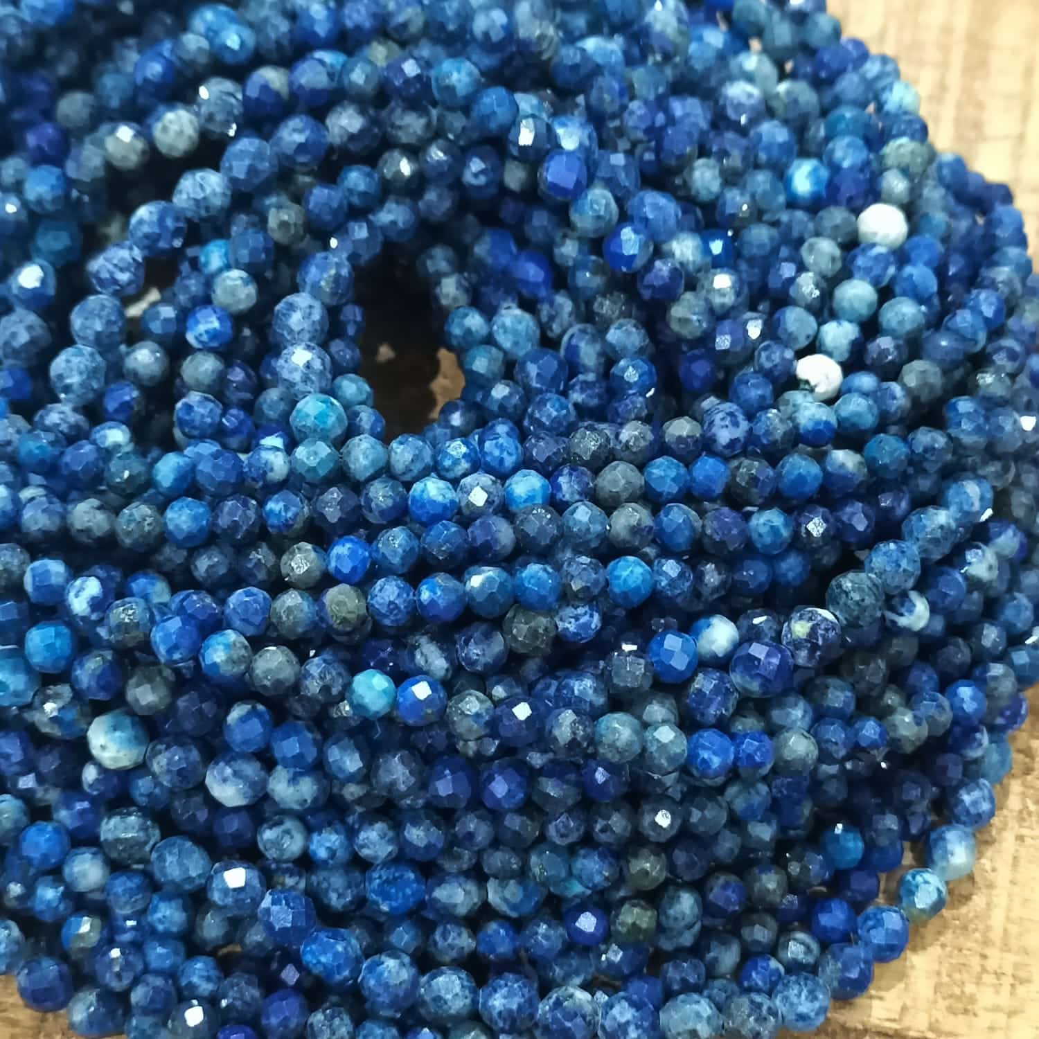 Lapis Lazuli facetté 4mm