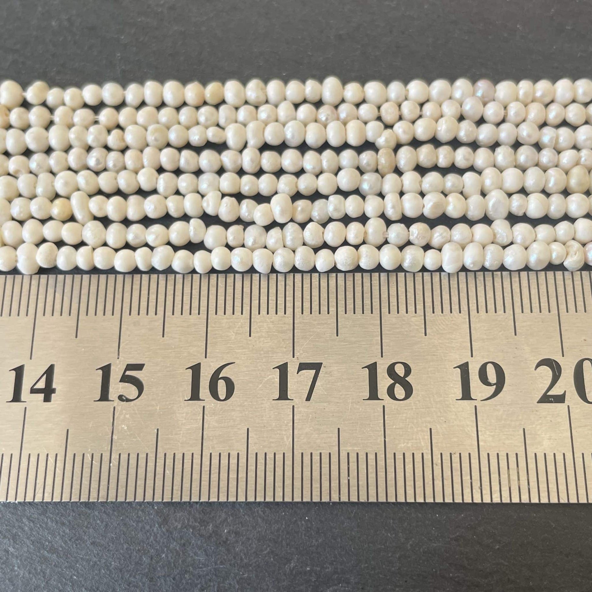 Mini Perles de Cultures d'Eau Douce Nacrées Brillantes