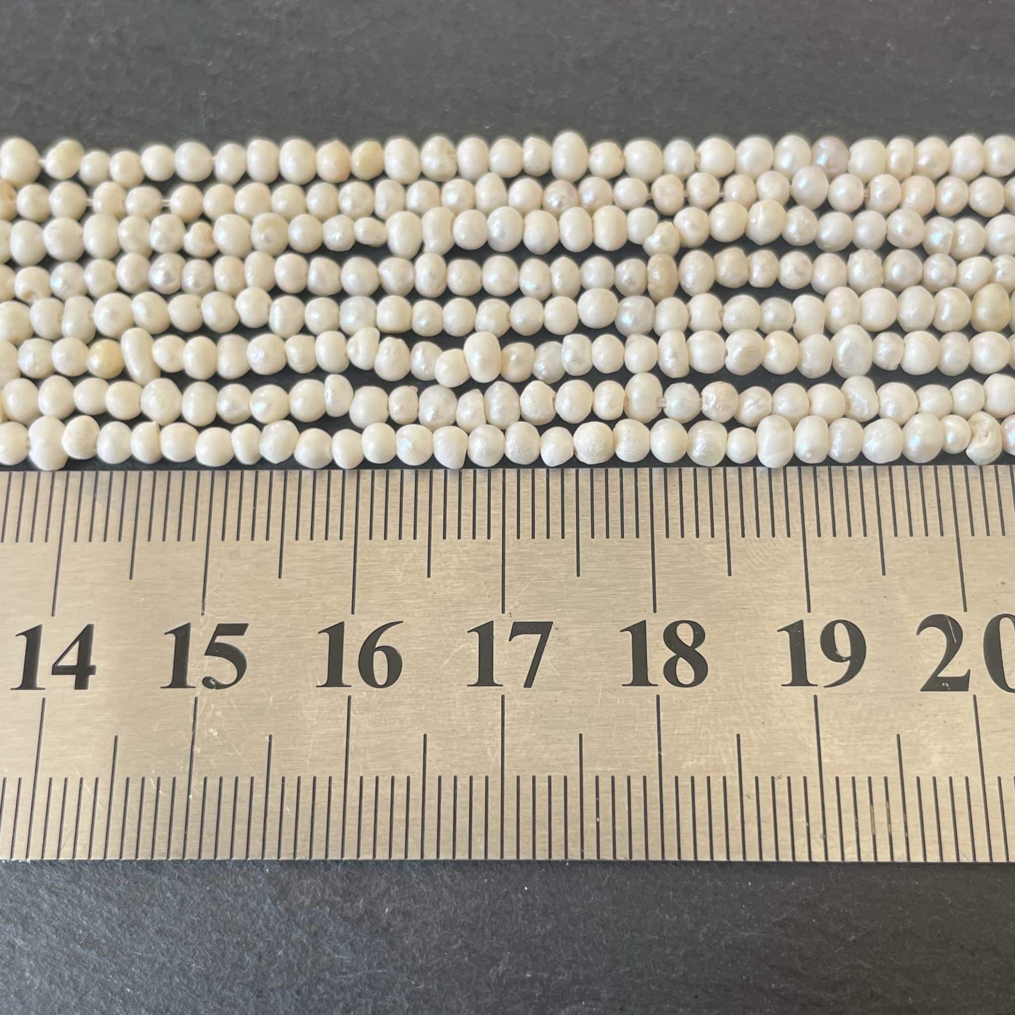 Mini Perles de Cultures d'Eau Douce Nacrées Brillantes