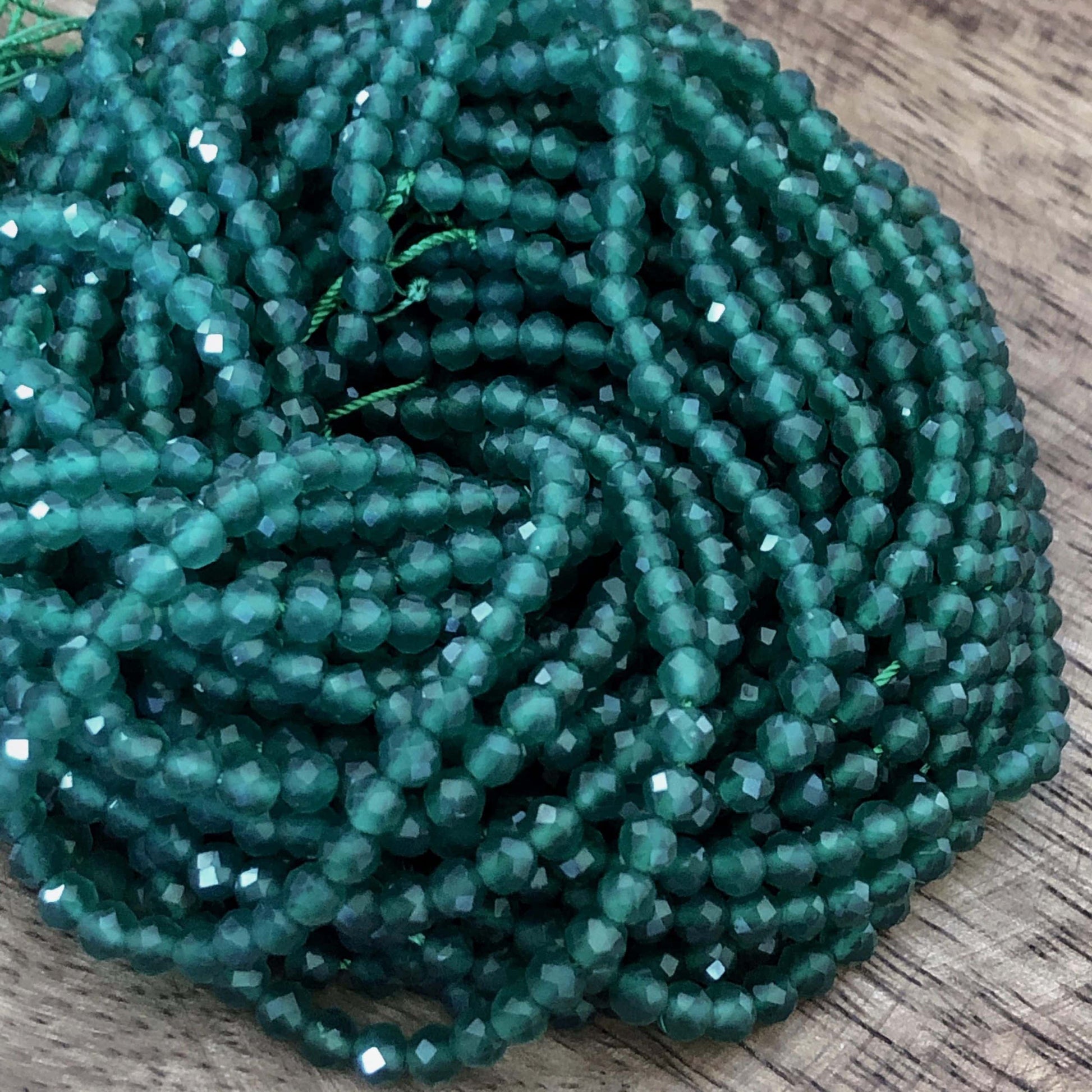Onyx vert facetté 4mm