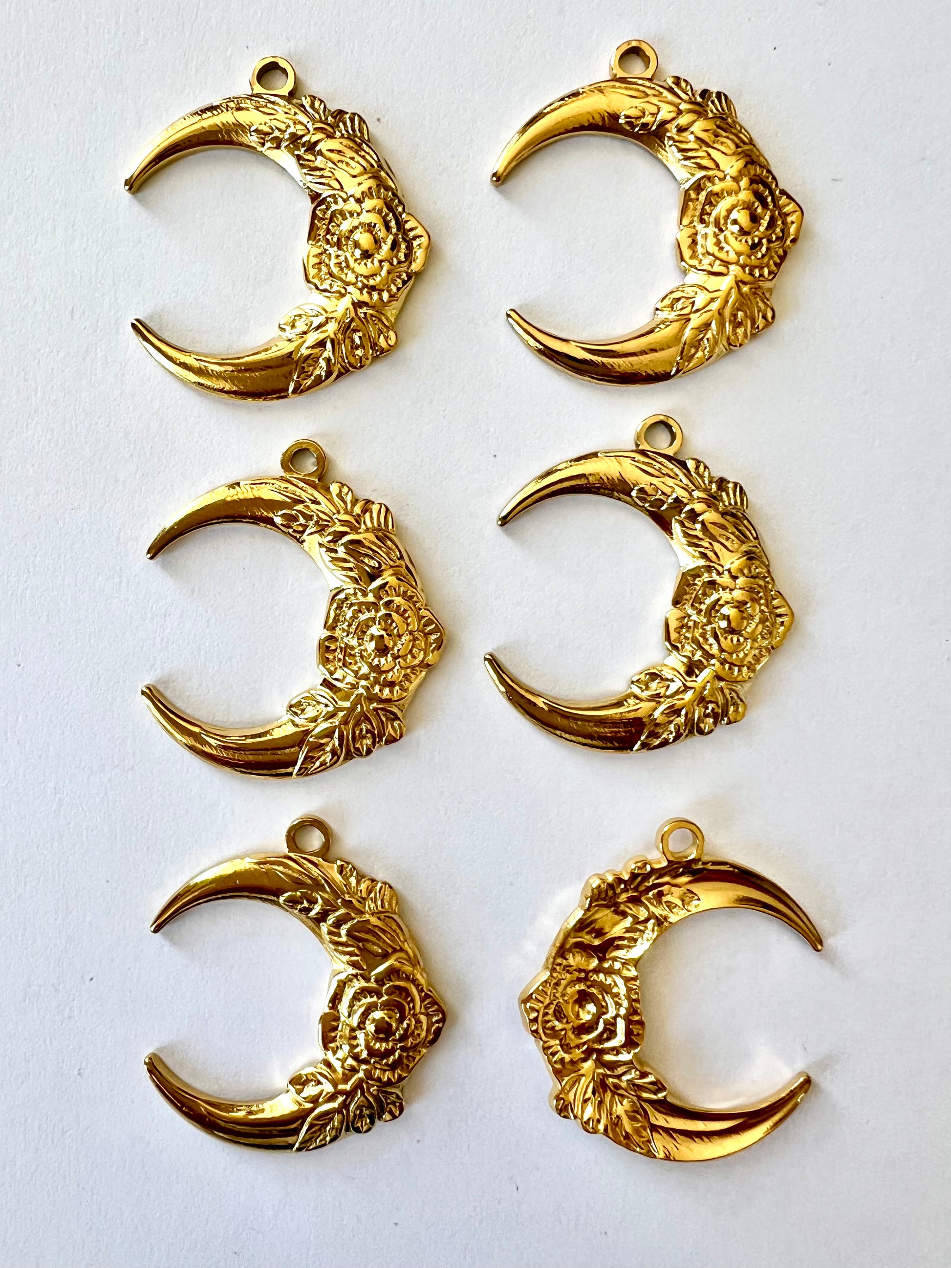Pendentif Lune 30mm en acier inoxydable