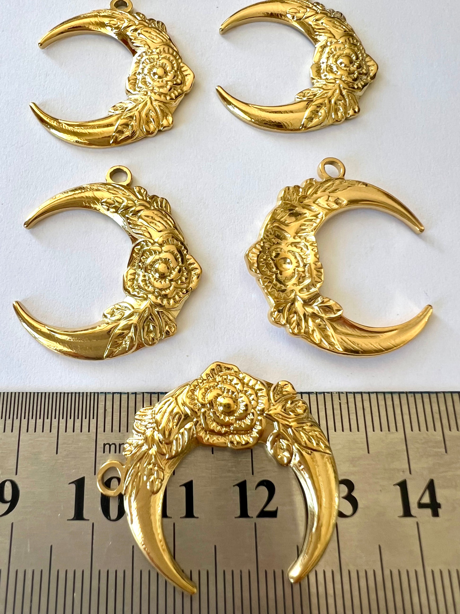Pendentif Lune 30mm en acier inoxydable