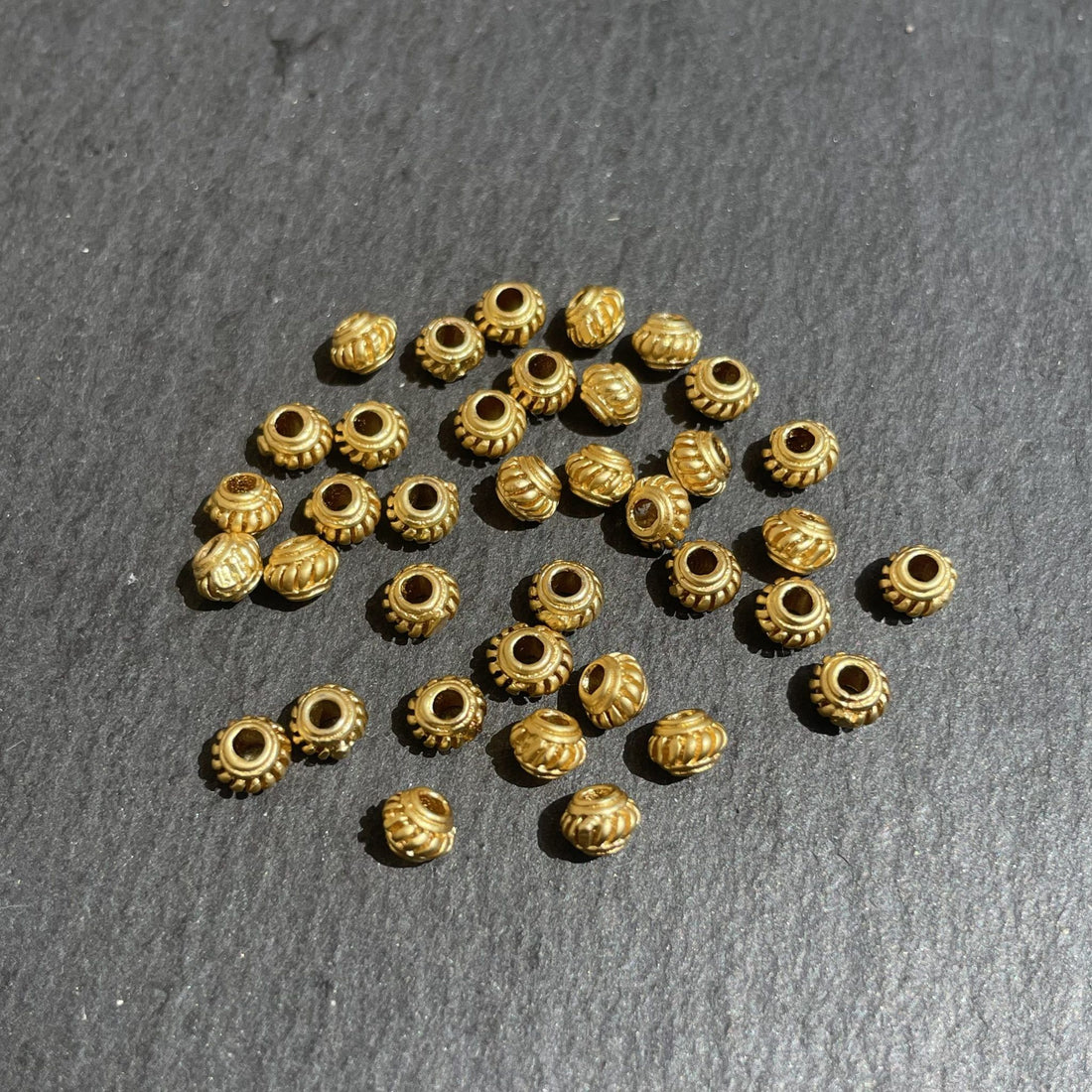 Perles intercalaires motif