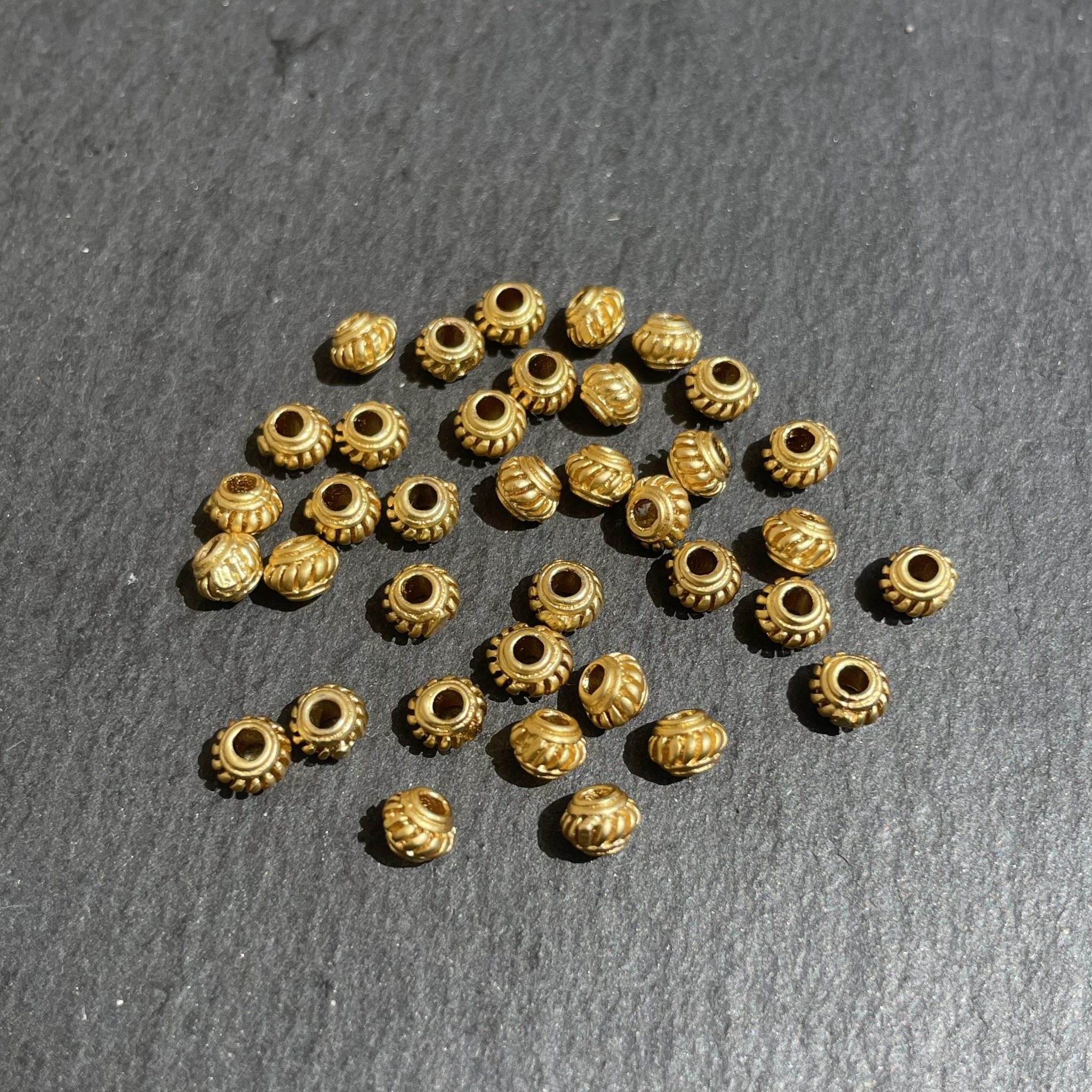 Perles intercalaires motif