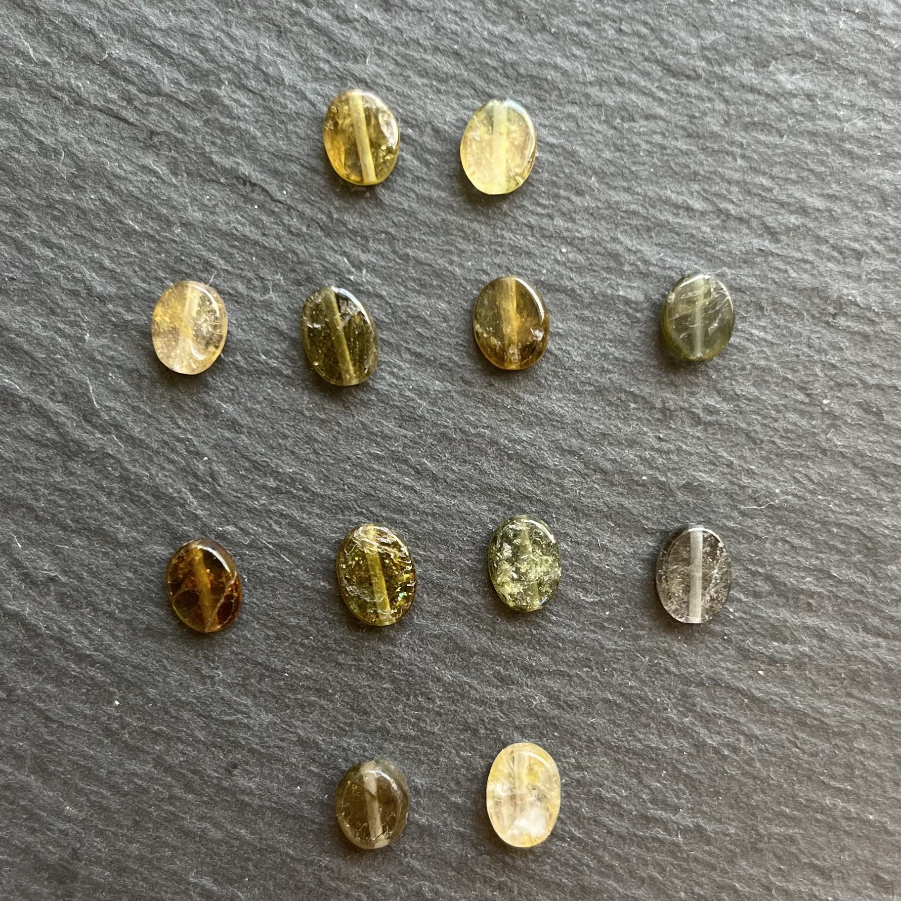 Tourmaline ovale vert clair