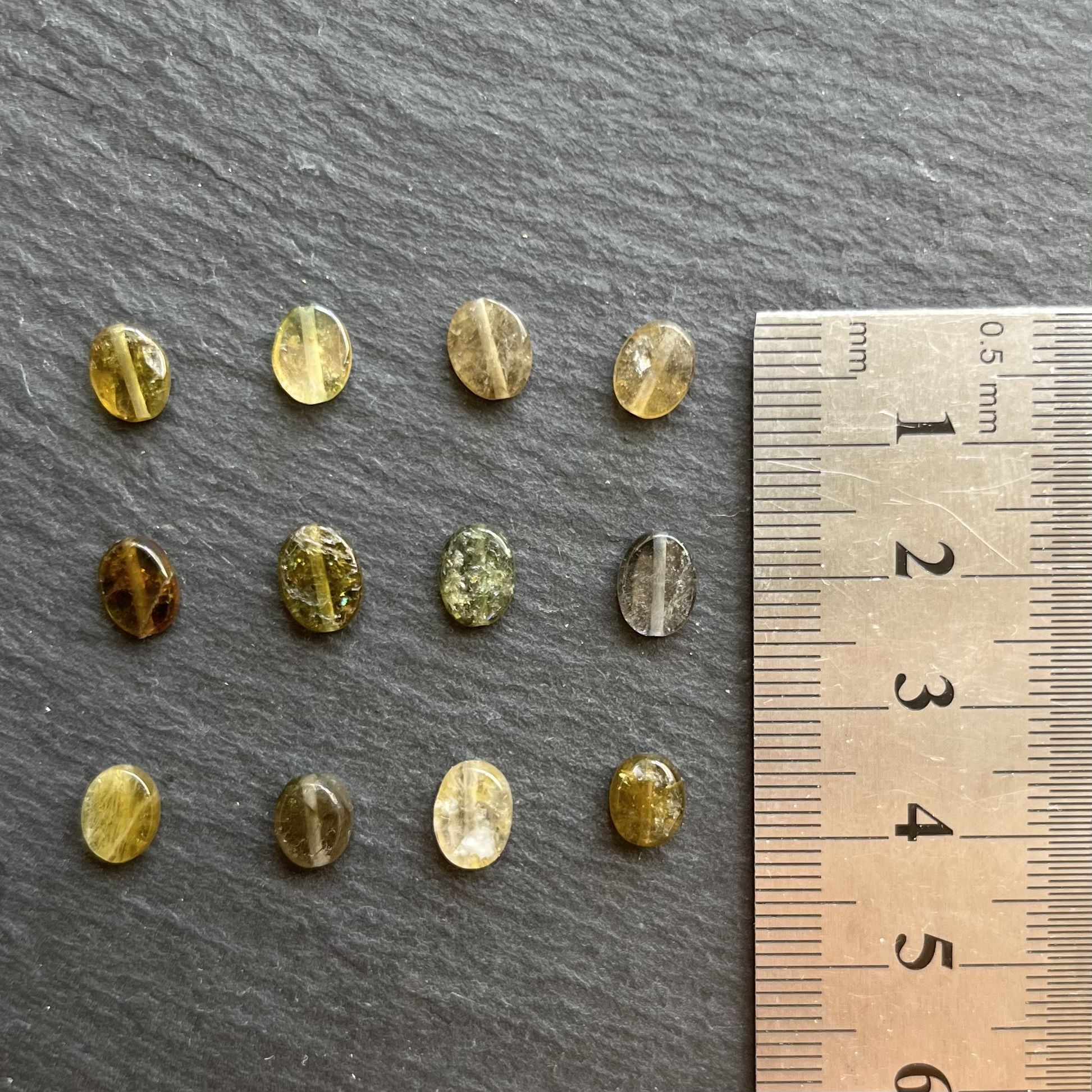 Tourmaline ovale vert clair