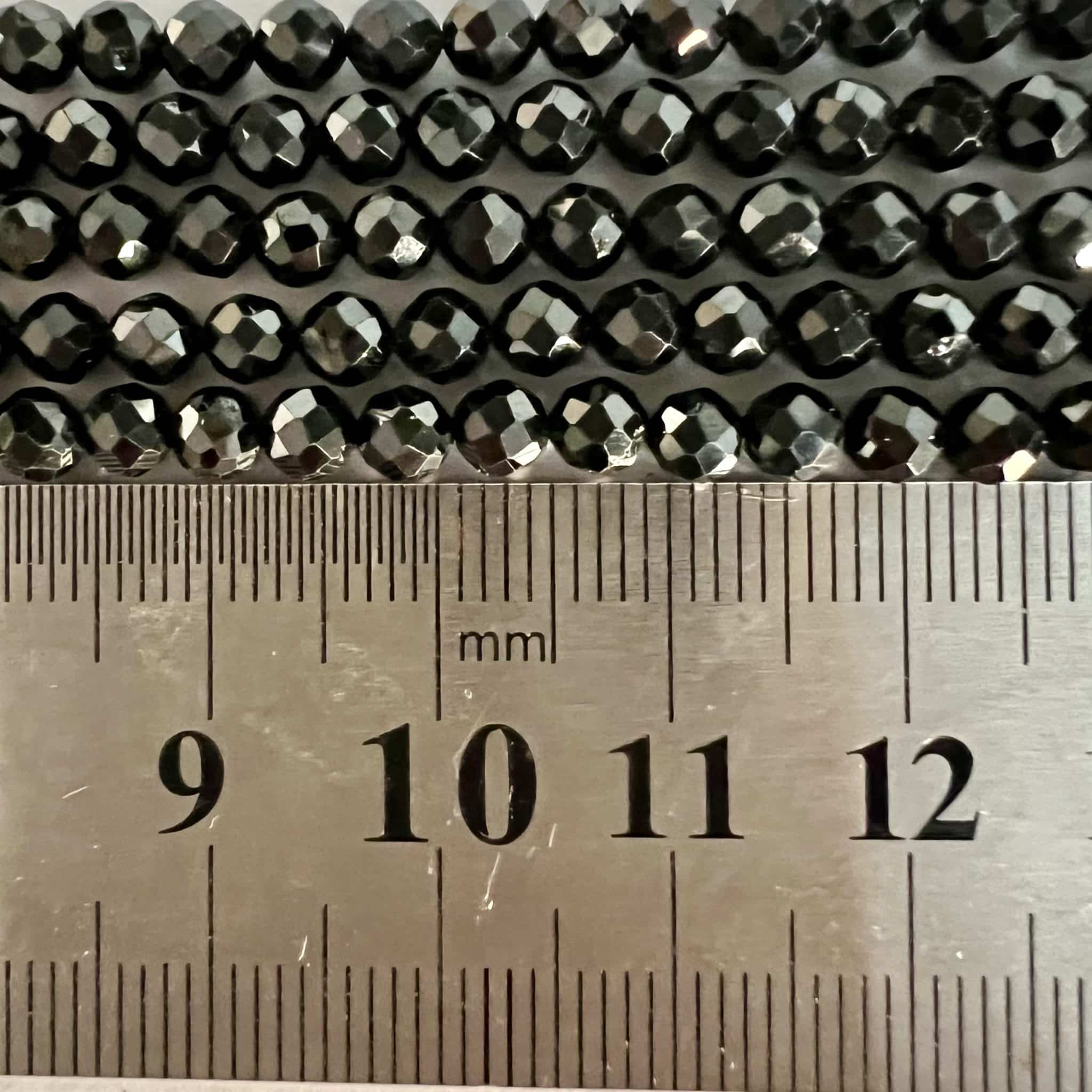 Spinelle noir 4mm