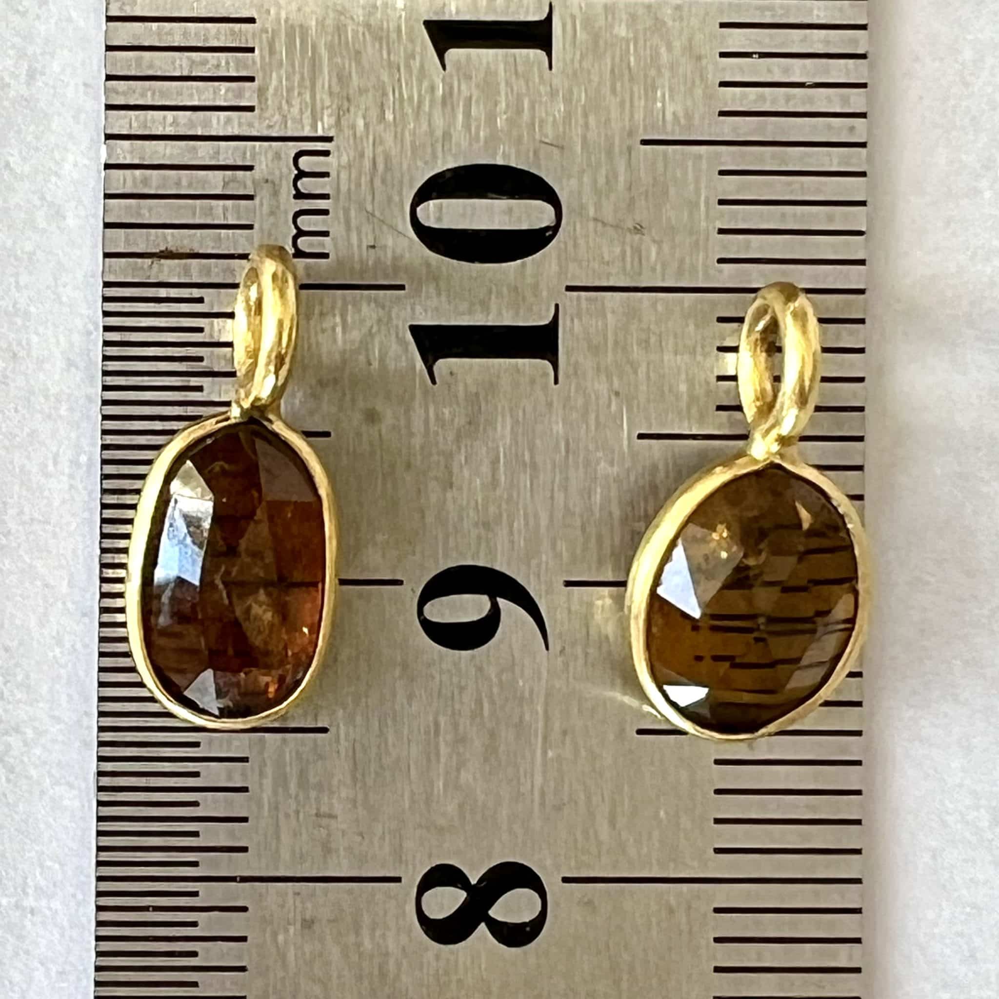 Grande Tourmaline Sertie Dorée