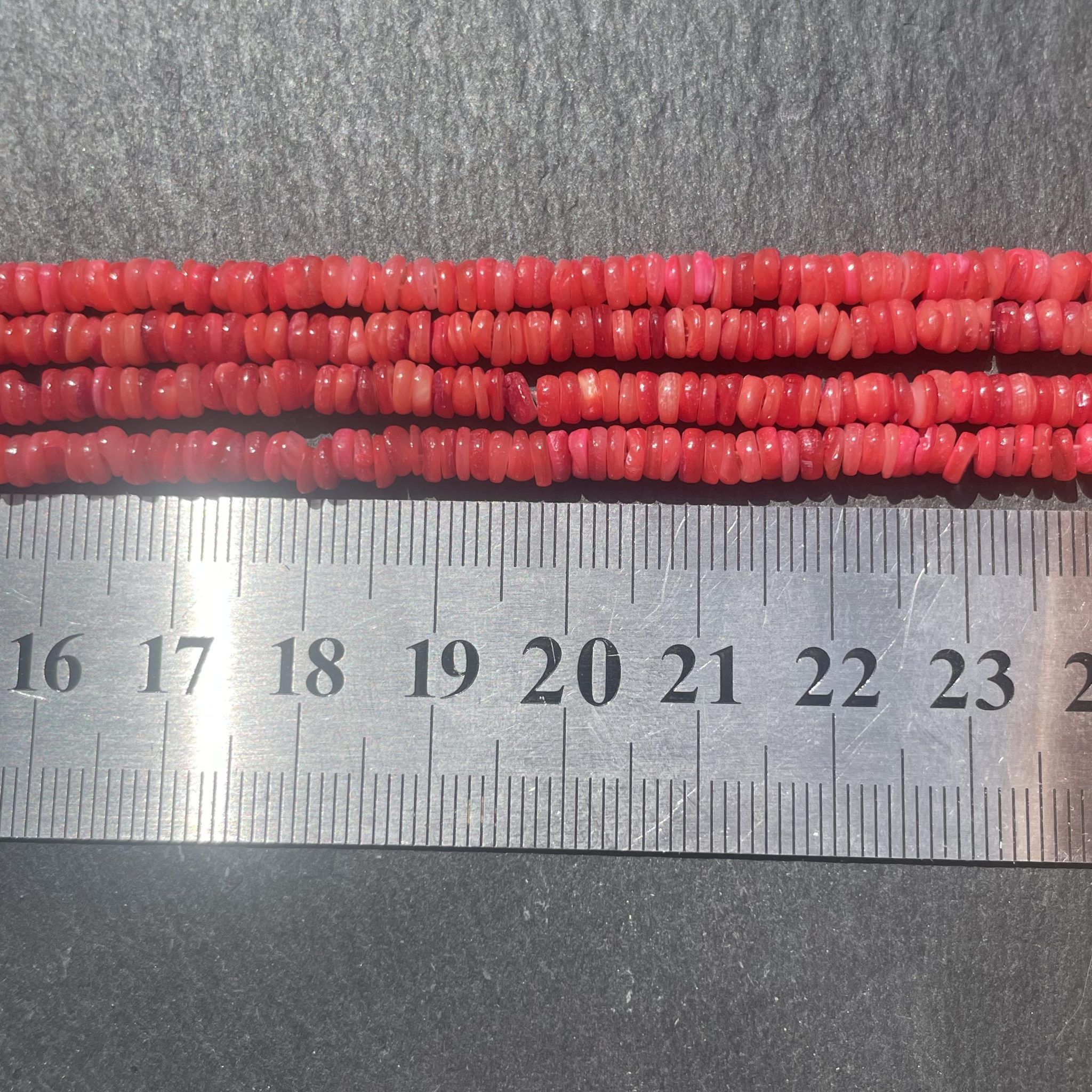 Heishi coquillage rouge